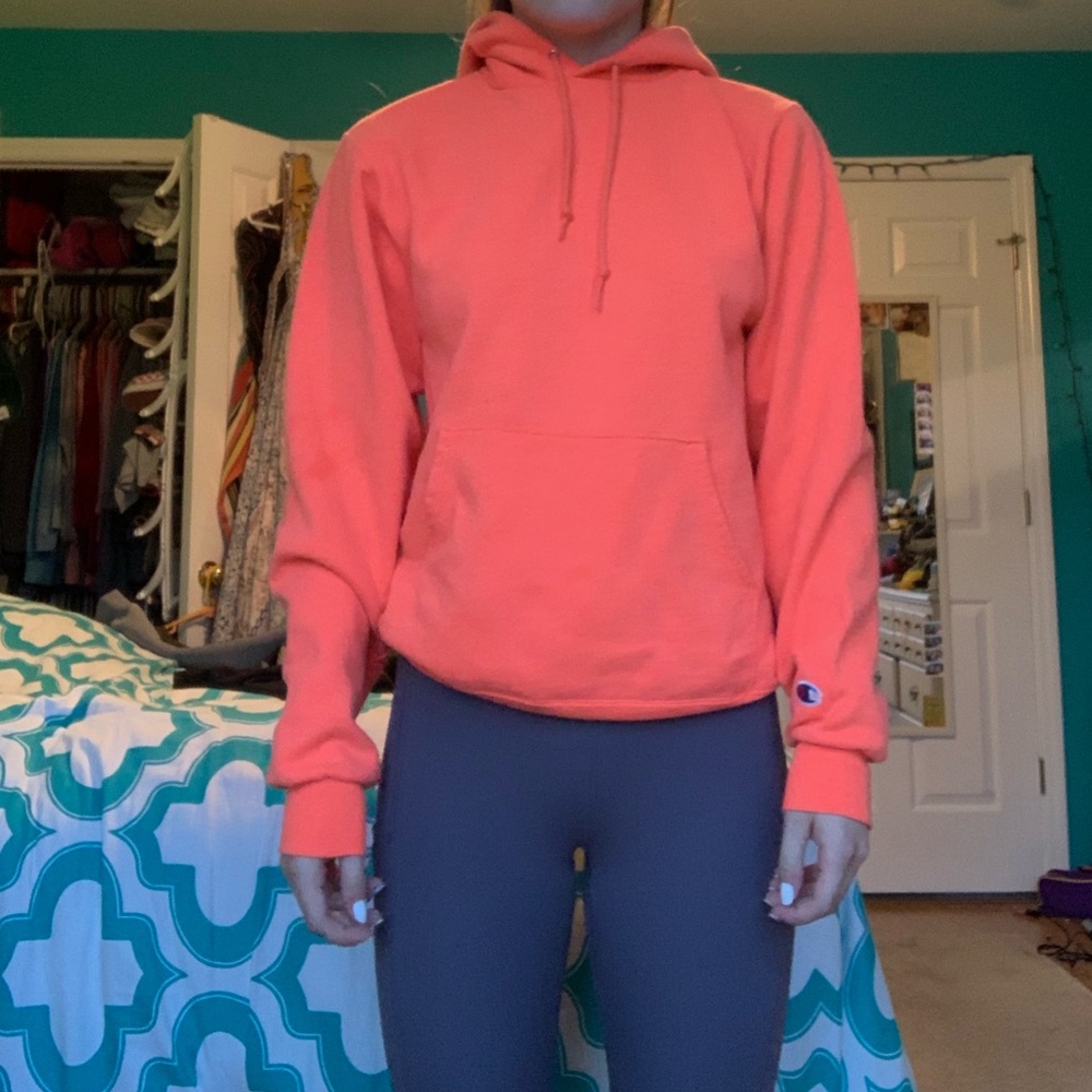 BRAND NEW CHAMPION SWEATSHIRT